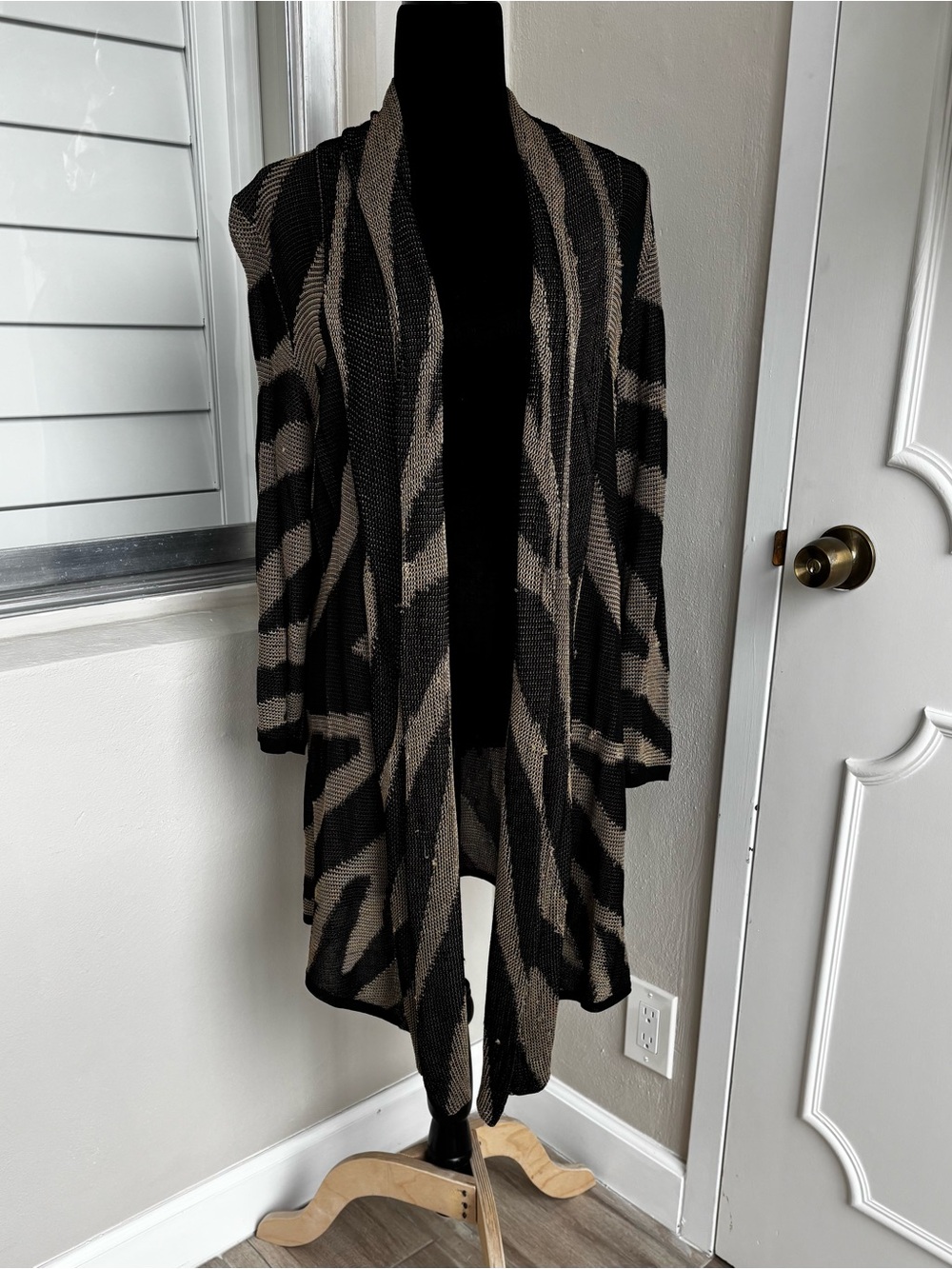 Calvin Klein Black & Taupe Abstract Pattern Cardigan Size L